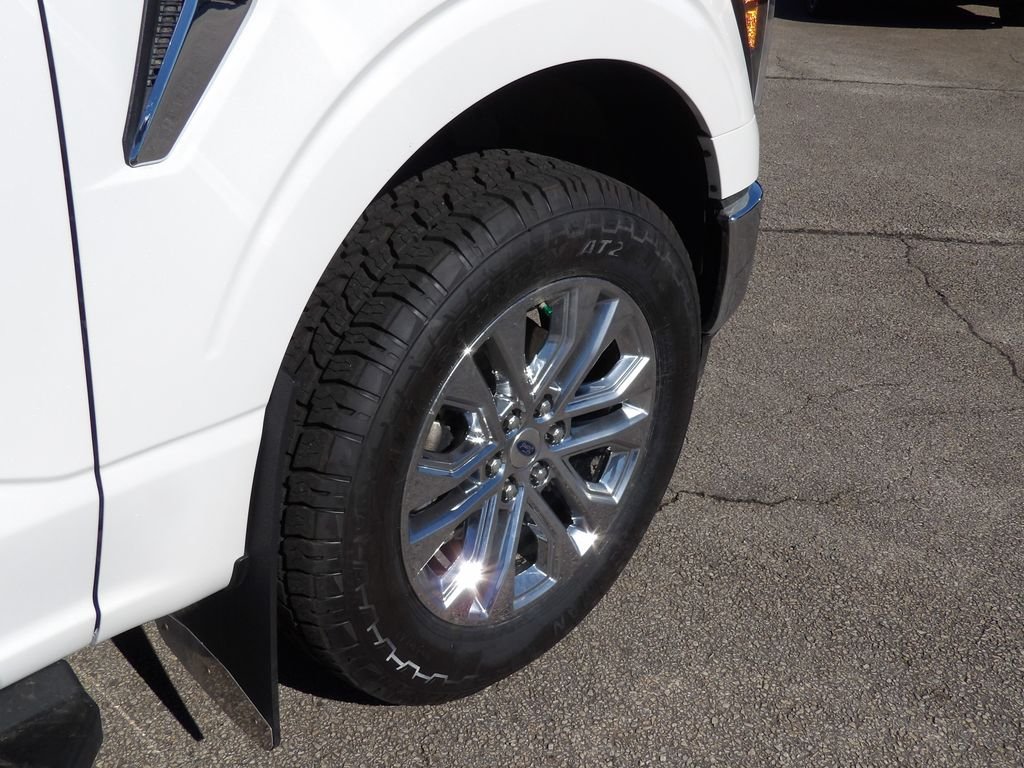 Used 2024 White Metallic Ford Lariat image 13