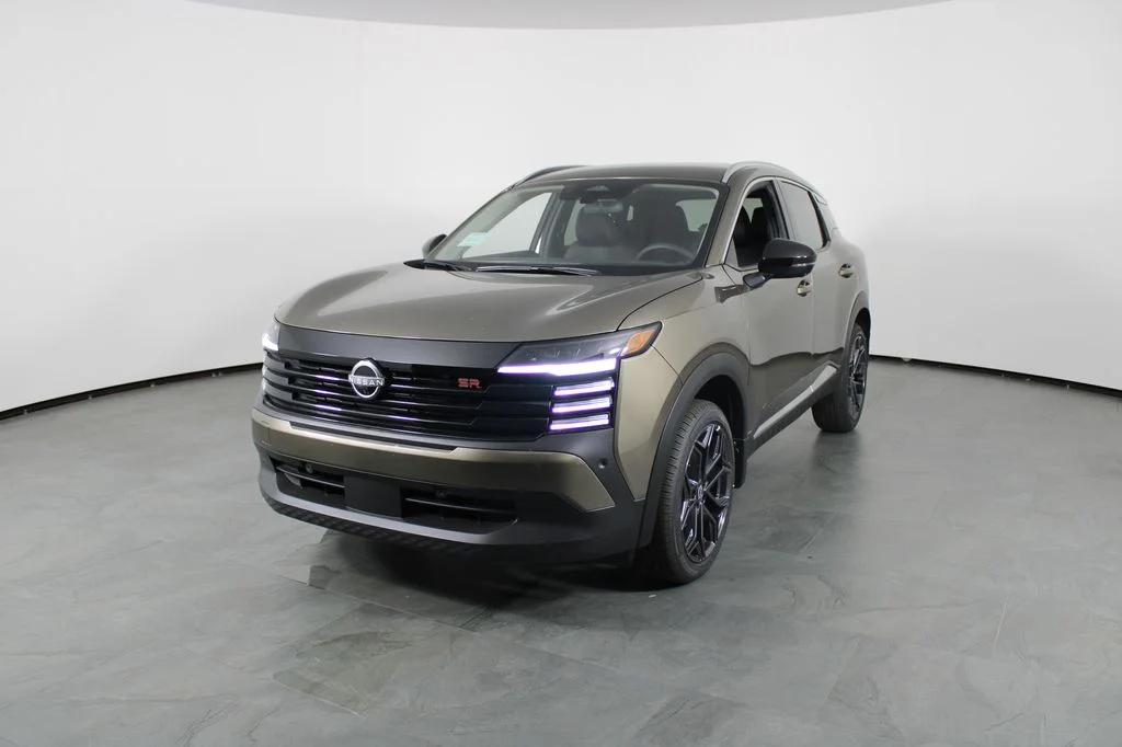 New 2026 Canyon Bronze Metallic Nissan SR image 2
