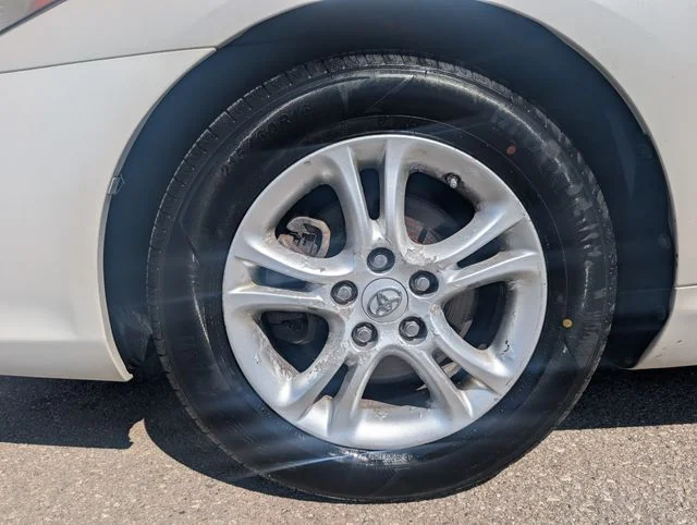 Used 2008 White Toyota  image 24