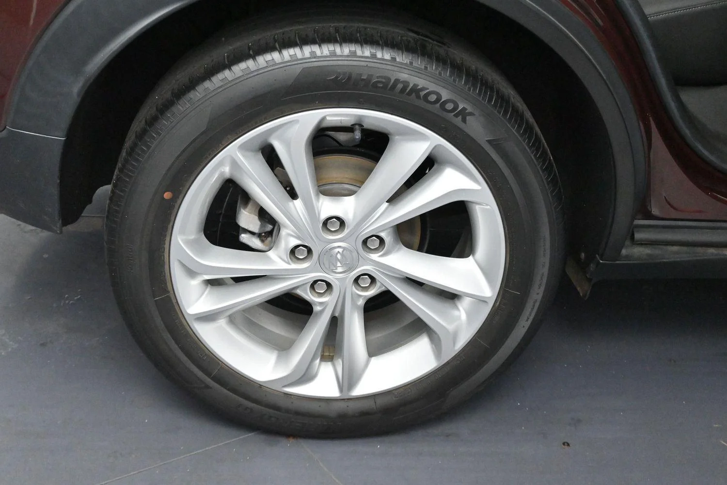 Used 2023 Rosewood Metallic Buick Preferred image 34