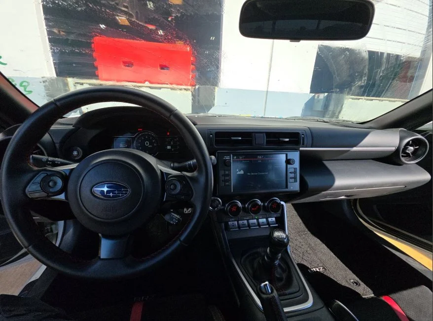 Used 2023 White Subaru Limited image 5