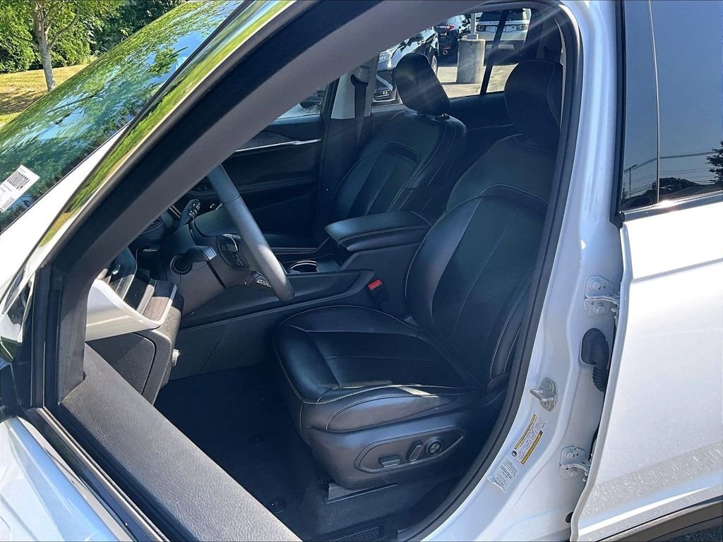 Used 2023 White Jeep 4xe image 10
