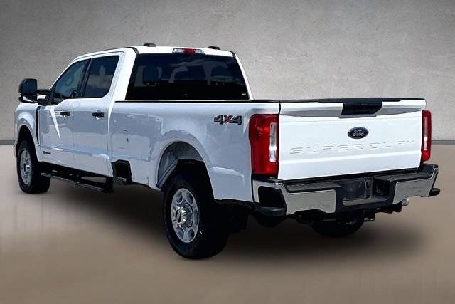Used 2025 Oxford White Ford XLT image 36