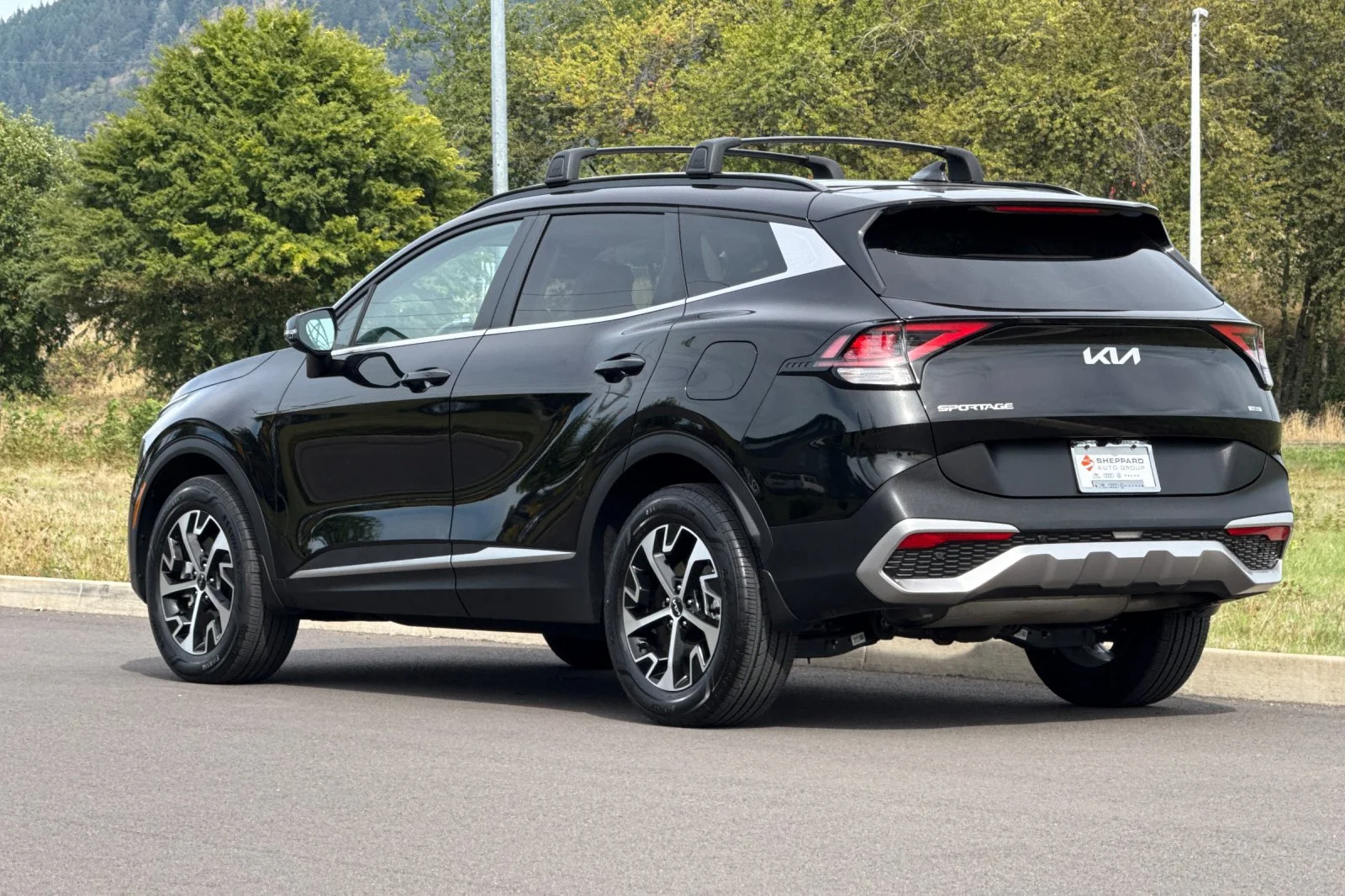 Used 2025 Black Kia EX image 5