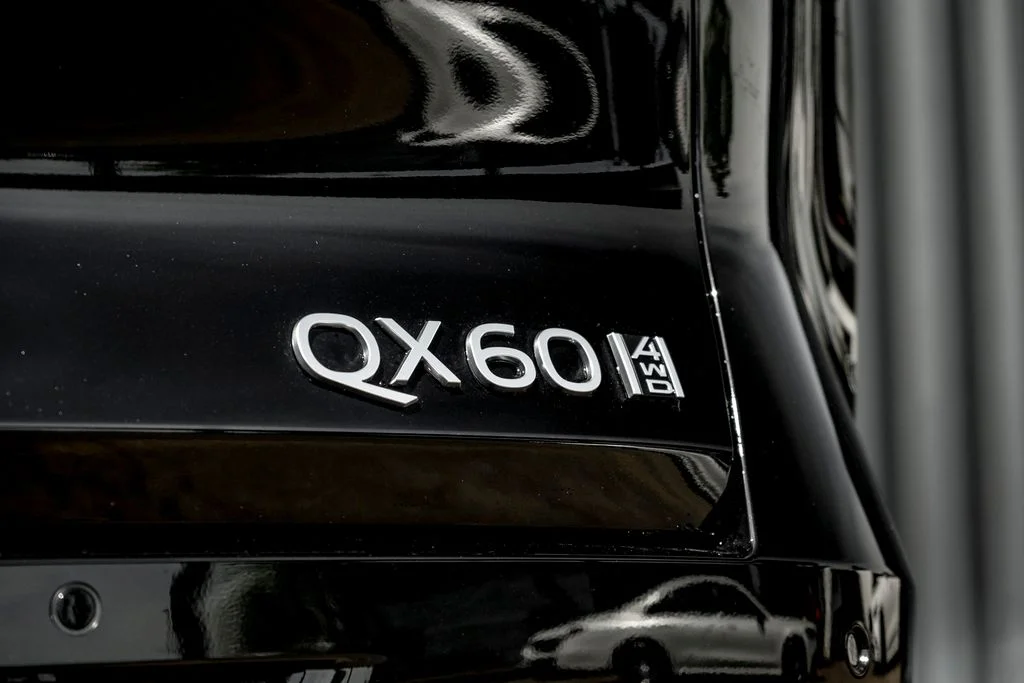 New 2027 MINERAL BLACK INFINITI Luxe AWD image 9