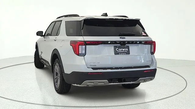 New 2026 Space White Metallic Ford Active image 4