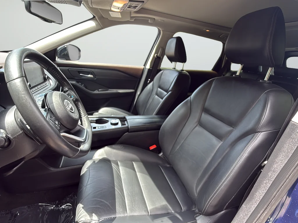 Used 2023 Blue Nissan SL image 10