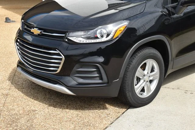 Used 2022 Mosaic Black Metallic Chevrolet LT image 37