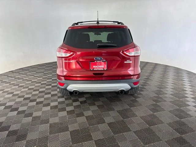 Used 2013 Red Ford SE image 6