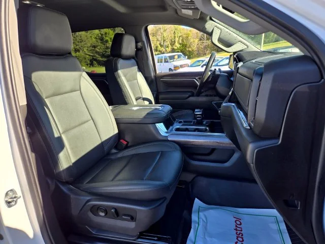 Used 2022 SUMMIT WHITE Chevrolet LTZ image 21