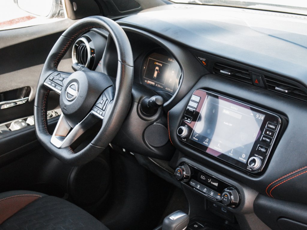 Used 2024 Boulder Gray Pearl Nissan SR image 27