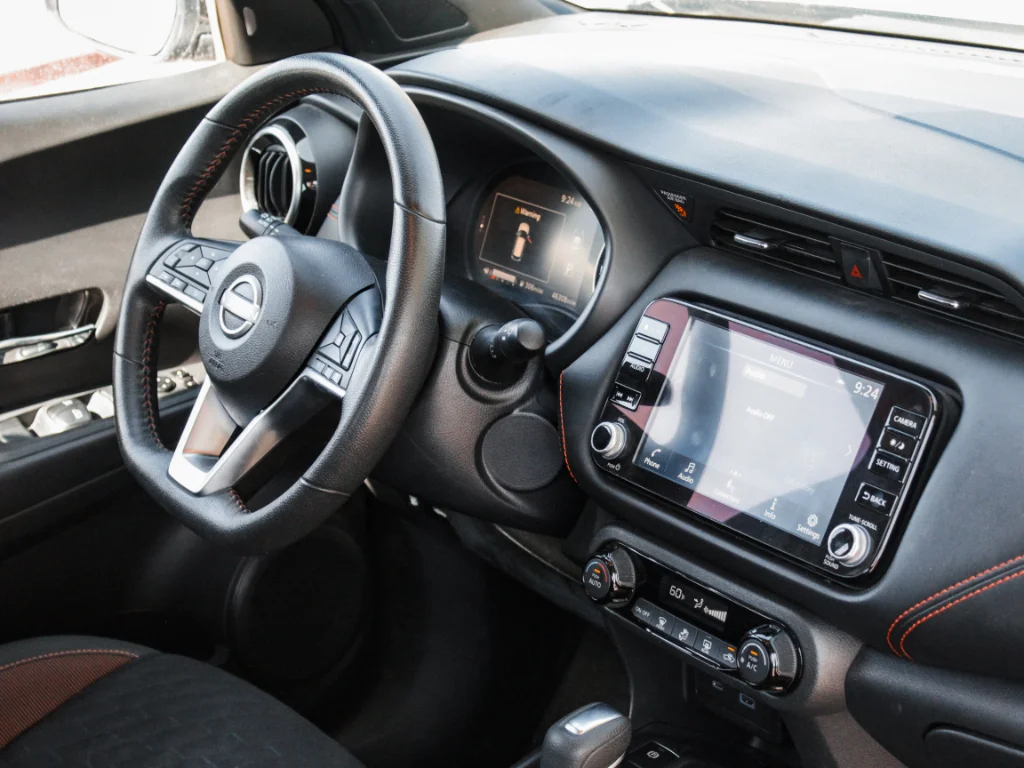 Used 2024 Boulder Gray Pearl Nissan SR image 27