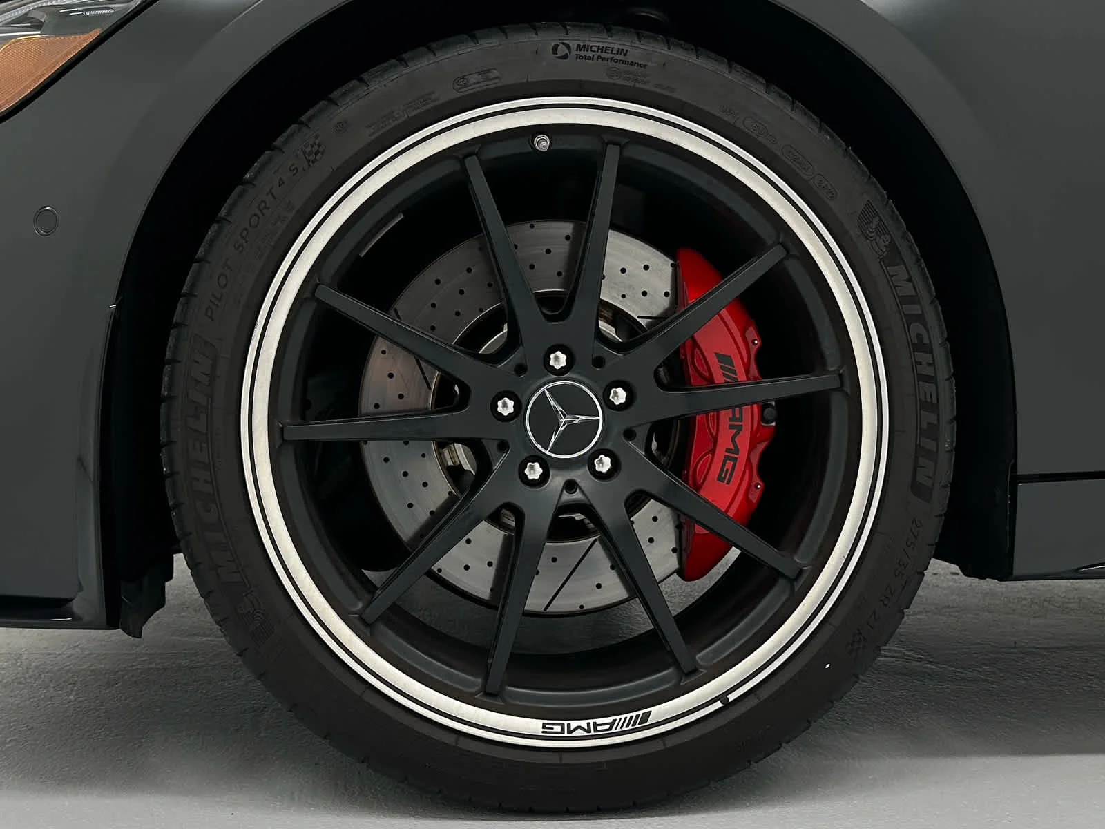 Used 2023 MANUFAKTUR Graphite Grey Magno Mercedes-Benz AMG® GT 63 image 9
