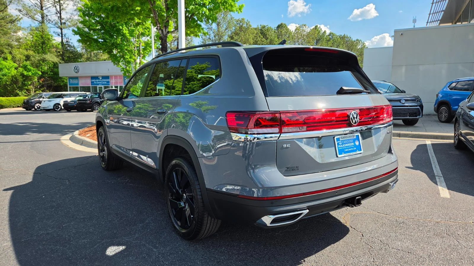 New 2026 Pure Gray Volkswagen 2.0T SE w/Technology image 4