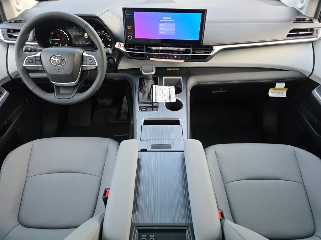 New 2026 Wind Chill Pearl <sup>1</sup> Toyota  XLE image 5