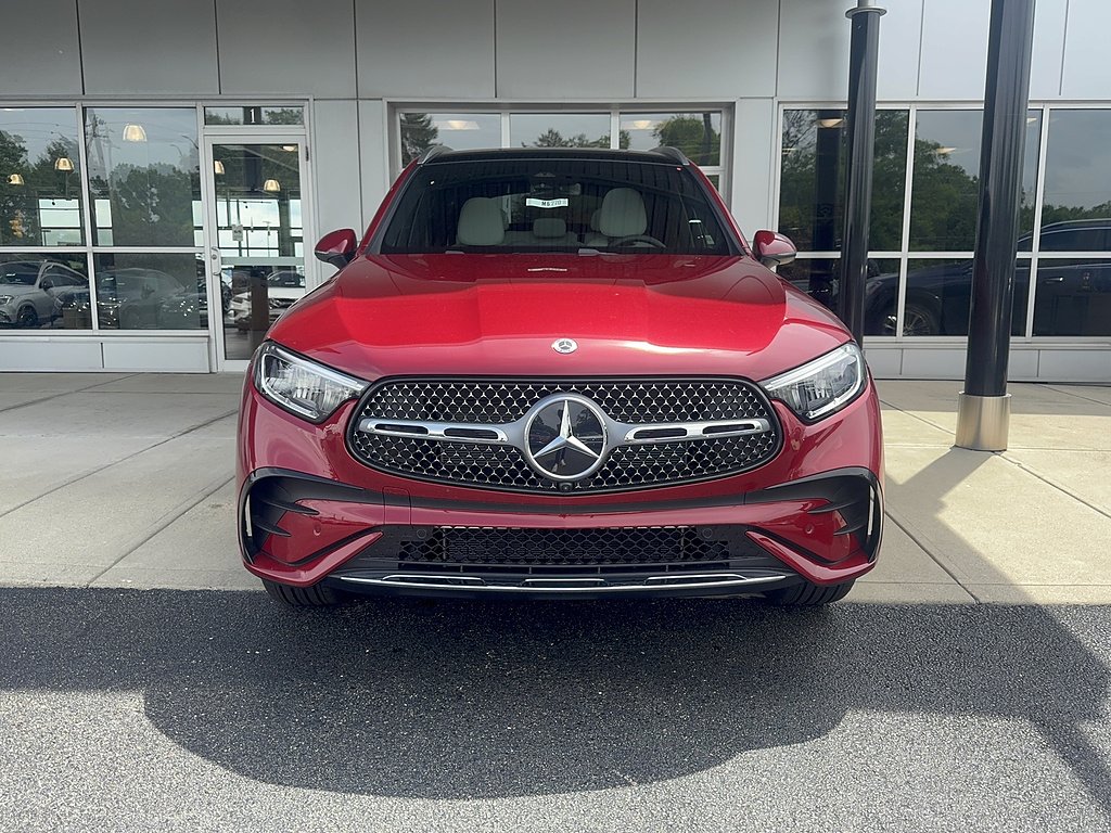 New 2026 MANUFAKTUR Patagonia Red Metallic Mercedes-Benz AWD GLC 300 4MATIC® 4dr SUV image 6