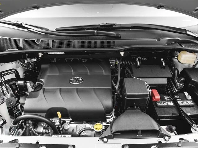 Used 2017 Blizzard Pearl Toyota XLE Premium image 13