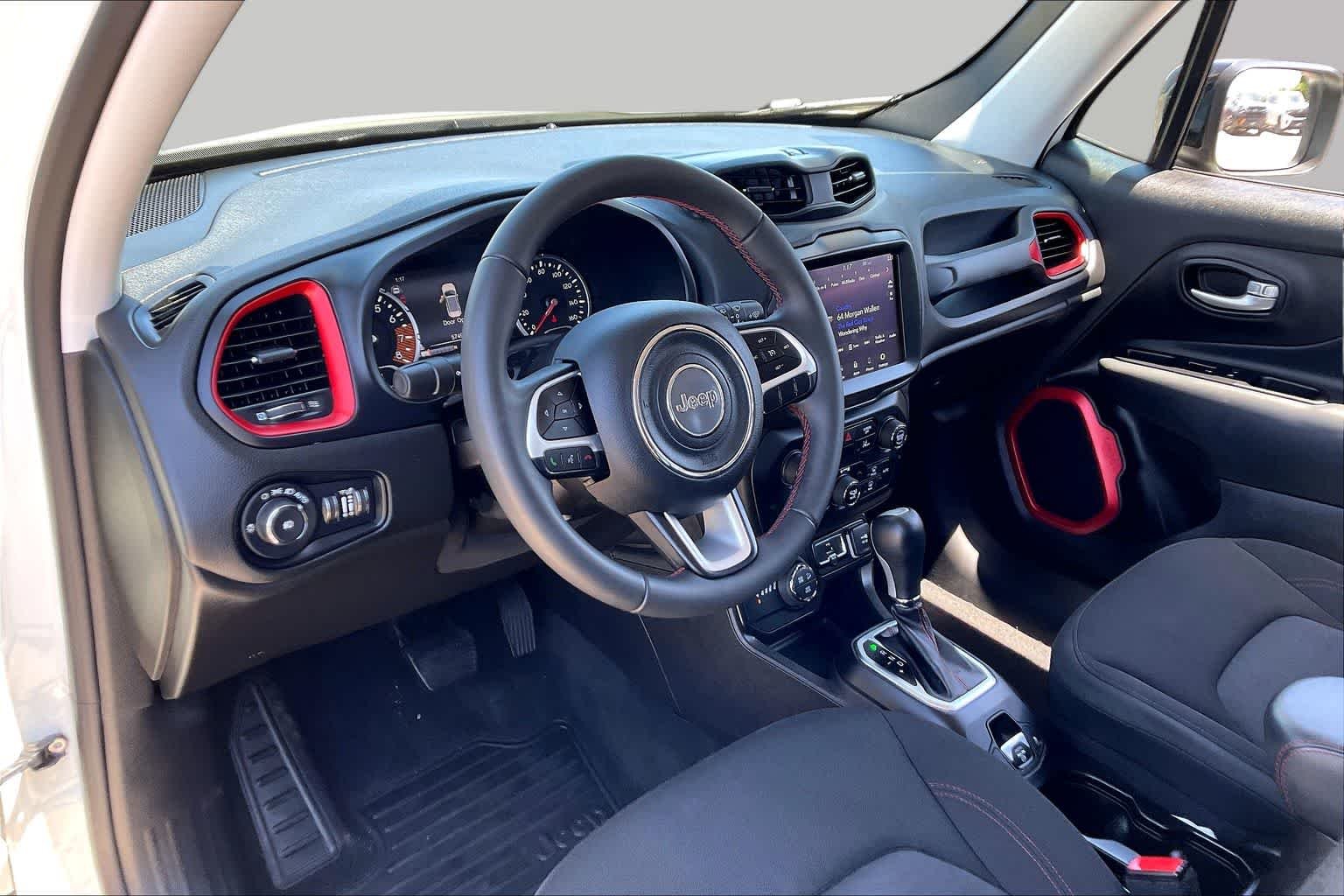 Used 2023 Alpine White Clearcoat Jeep Trailhawk image 17