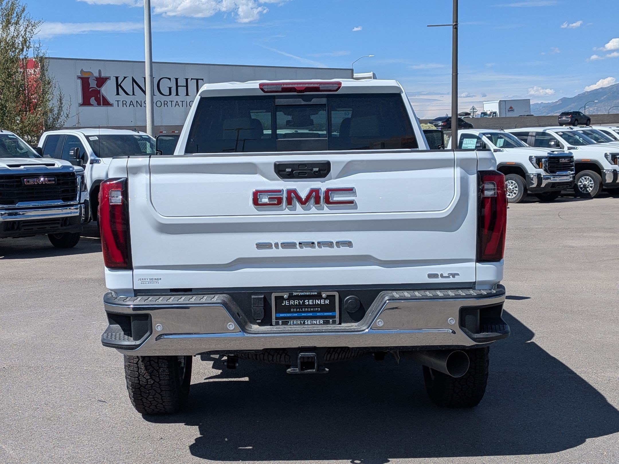 New 2026 Summit White GMC SLT image 4