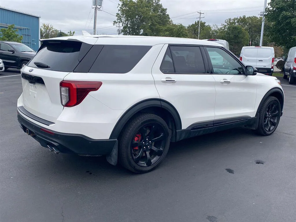 Used 2022 Star White Metallic Tri-Coat Ford ST image 11