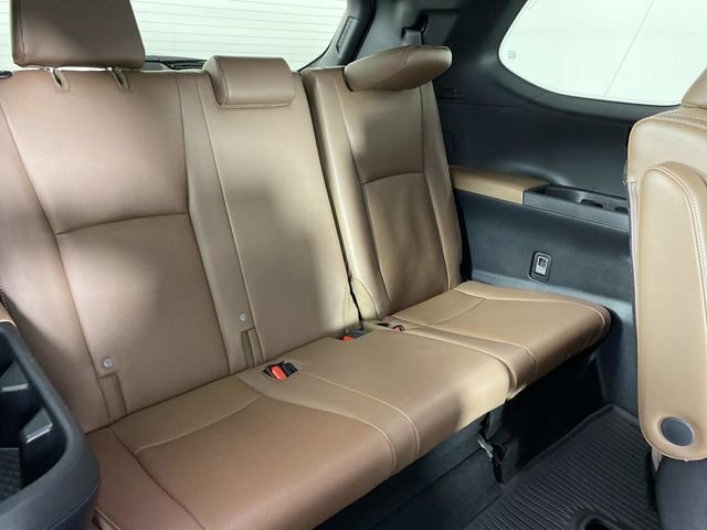 Used 2025 Beige Toyota MAX Platinum image 13