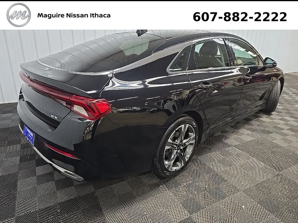 Used 2021 Black Kia EX image 11