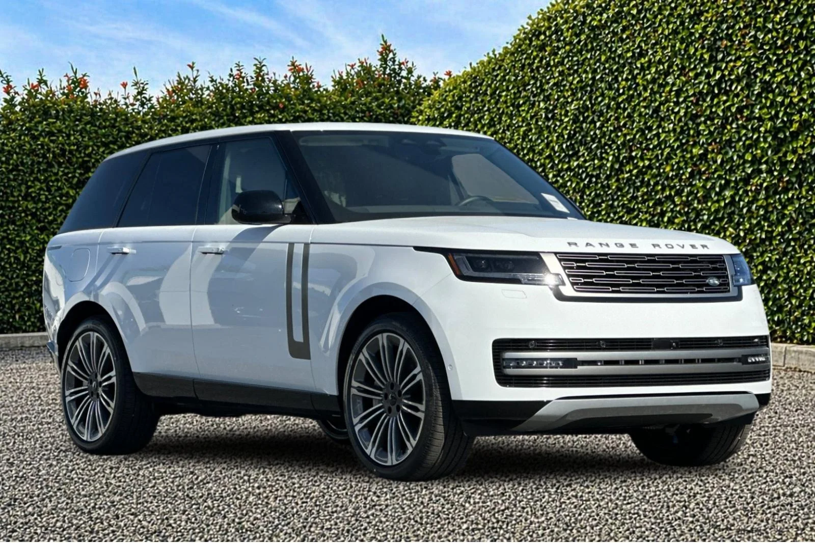 New 2026 Fuji White Land Rover SE image 8