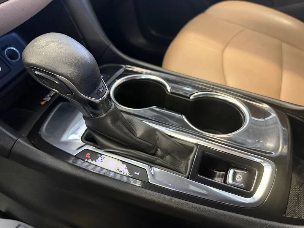 Used 2022 IRON GRAY METALLIC Chevrolet Premier image 33
