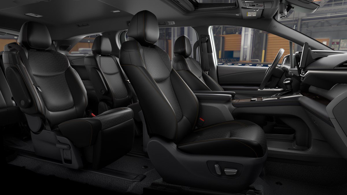 New 2026 Midnight Black Met Toyota Platinum image 20