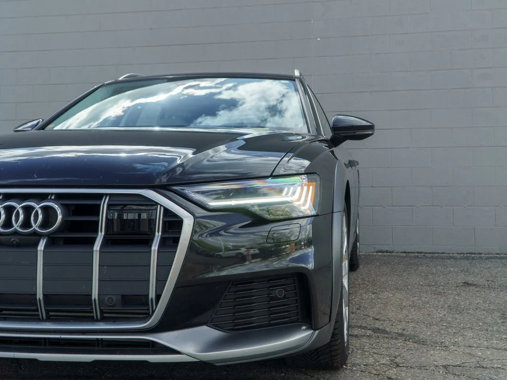 Used 2021  Audi  image 11