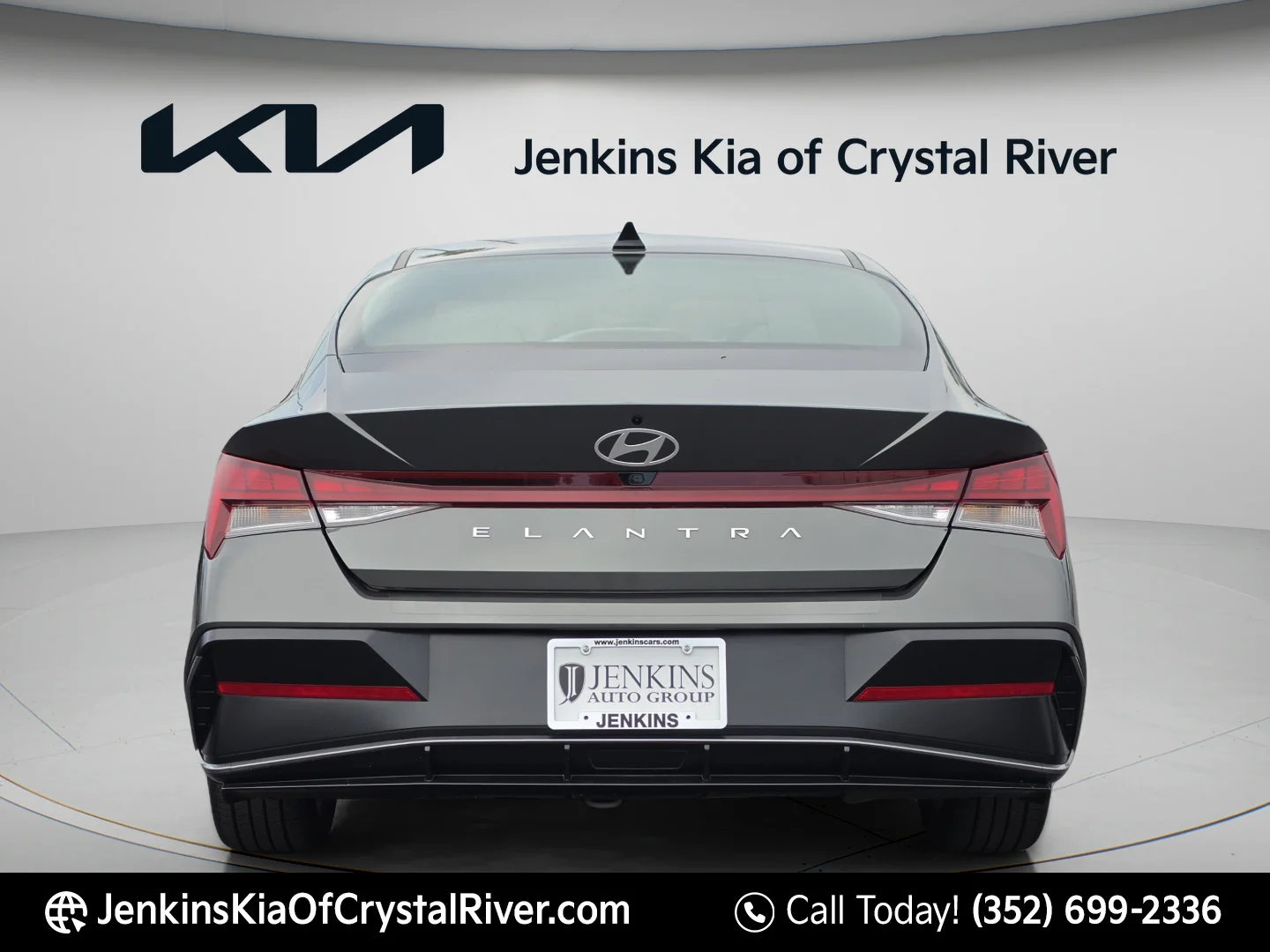 Used 2025 Amazon Gray Hyundai SEL Convenience image 6