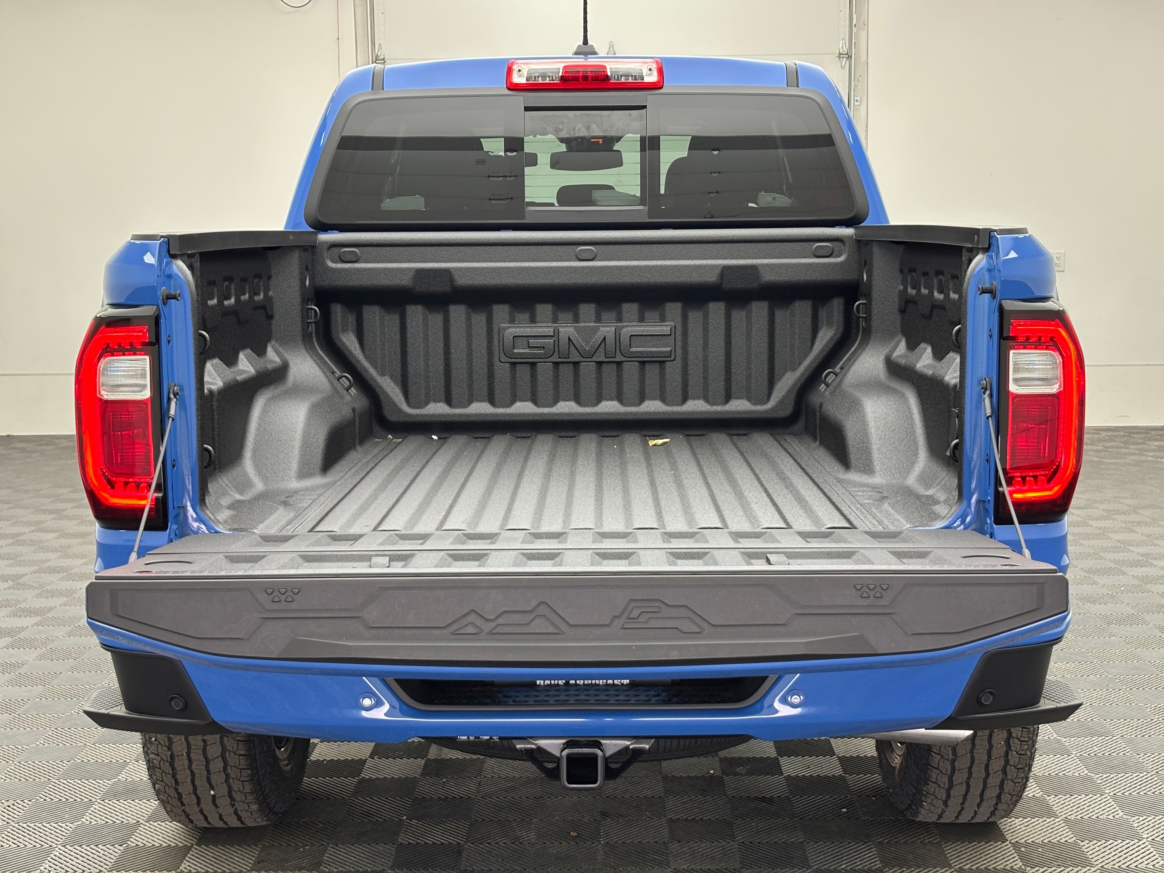New 2026 Rapids Metallic GMC Elevation image 9