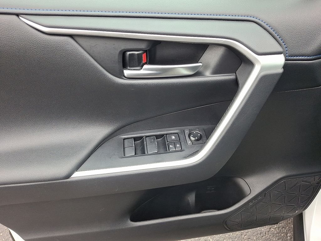 Used 2021 White Toyota XSE image 13