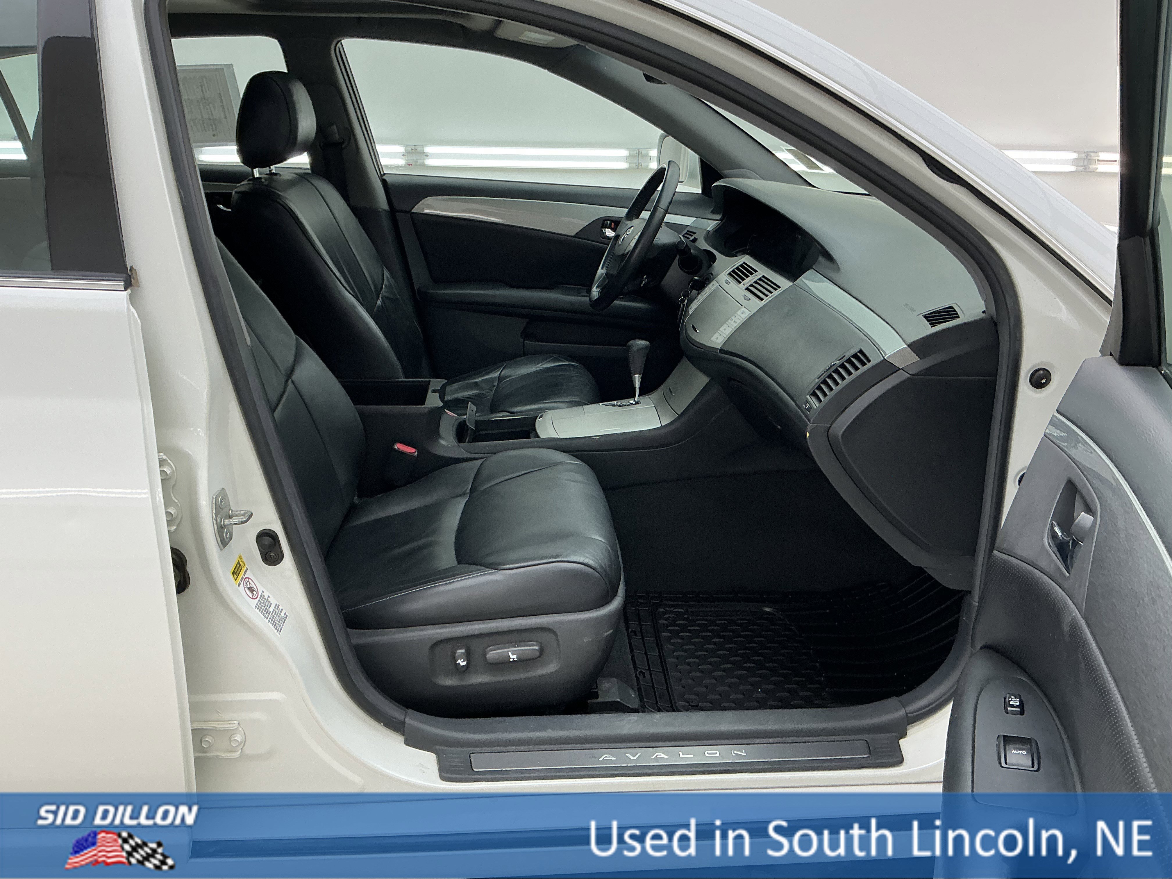 Used 2005 Blizzard Pearl Toyota XLS image 25