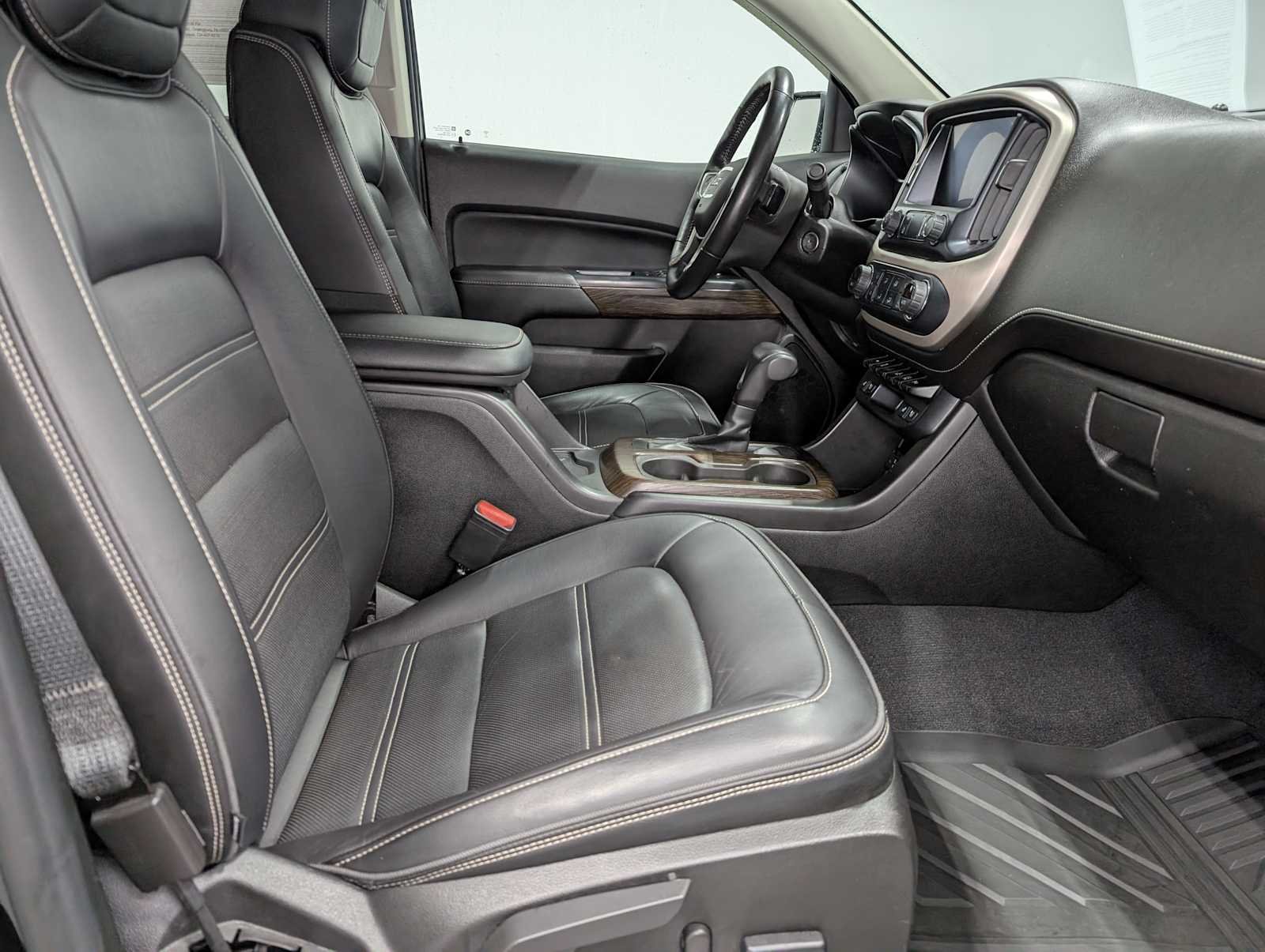 Used 2019 Onyx Black GMC 4WD Denali image 43