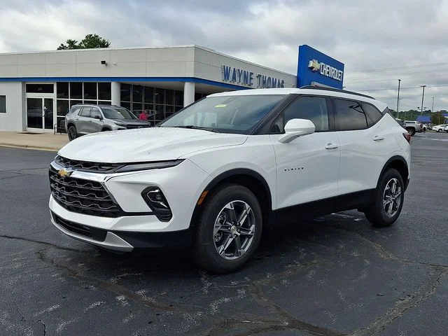 New 2026 White Chevrolet LT image 3