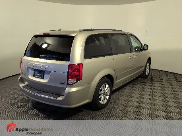 Used 2016 Beige Dodge SXT image 5