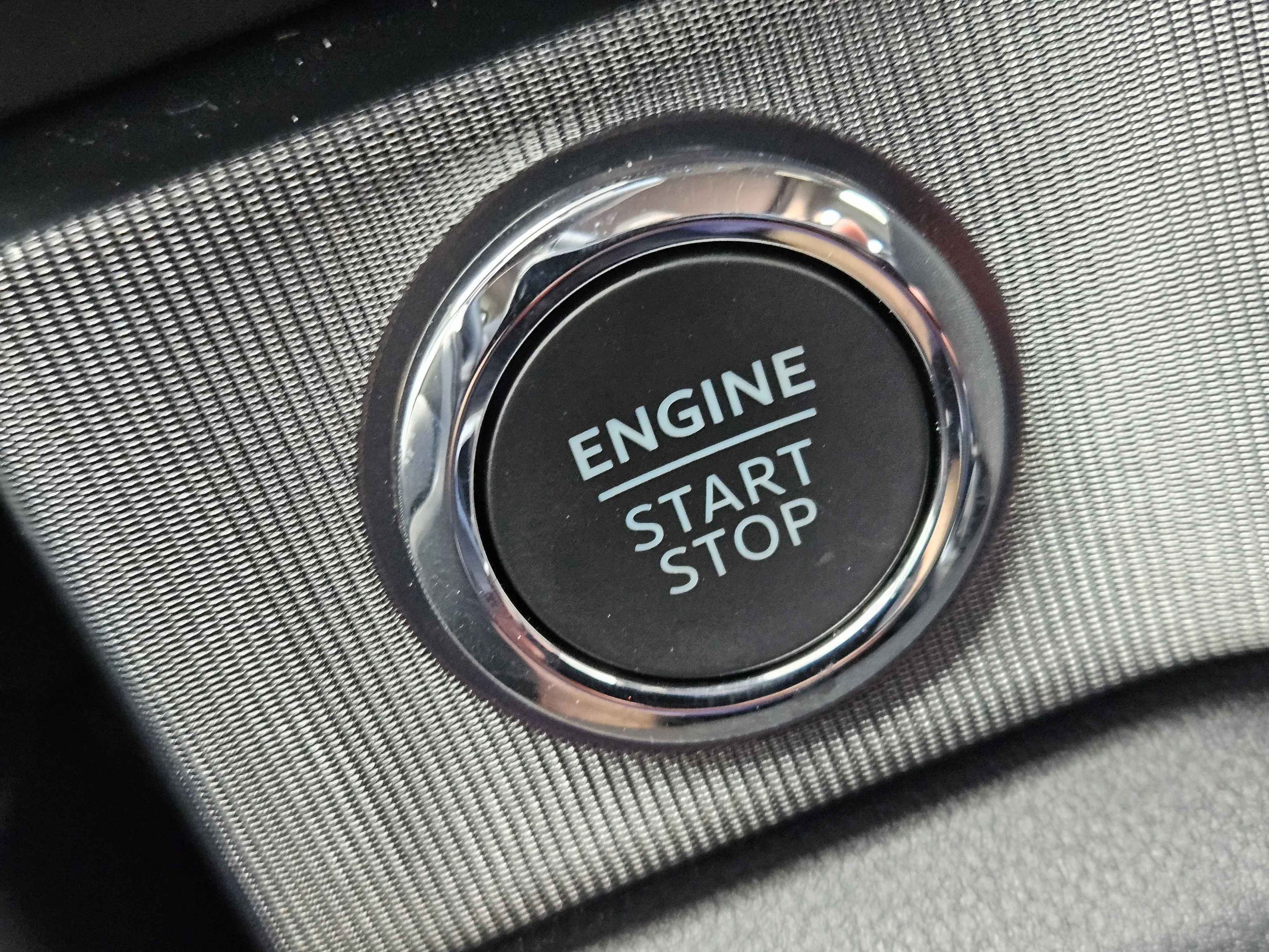 Used 2025  Ford Platinum image 22