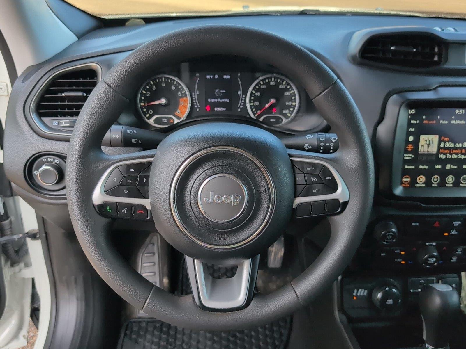 Used 2023 Alpine White Clearcoat Jeep Latitude image 29