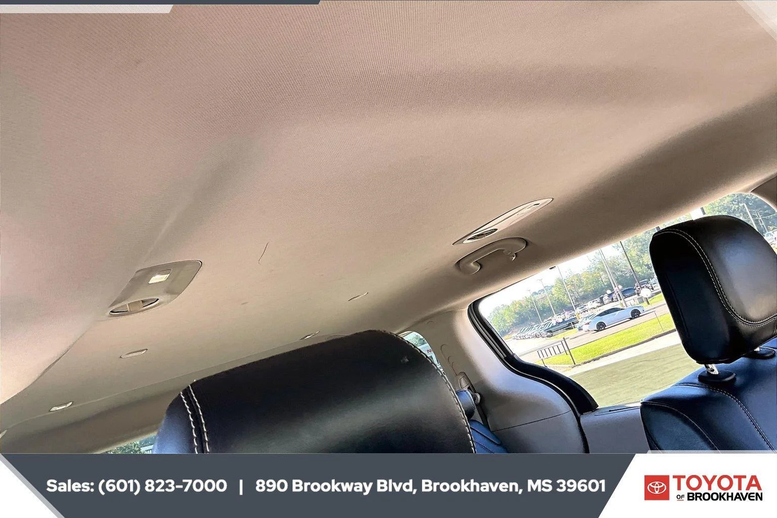 Used 2024 Silver Mist Clearcoat Chrysler Touring L image 16