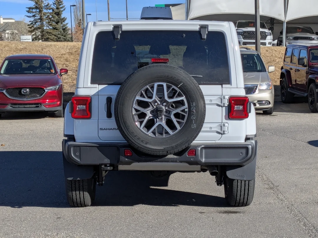 New 2026 White Jeep Sahara - - 4x4 - 12.3 inch display - Blind Spot Mon - Body Color 3 Piece HT - & More! image 7