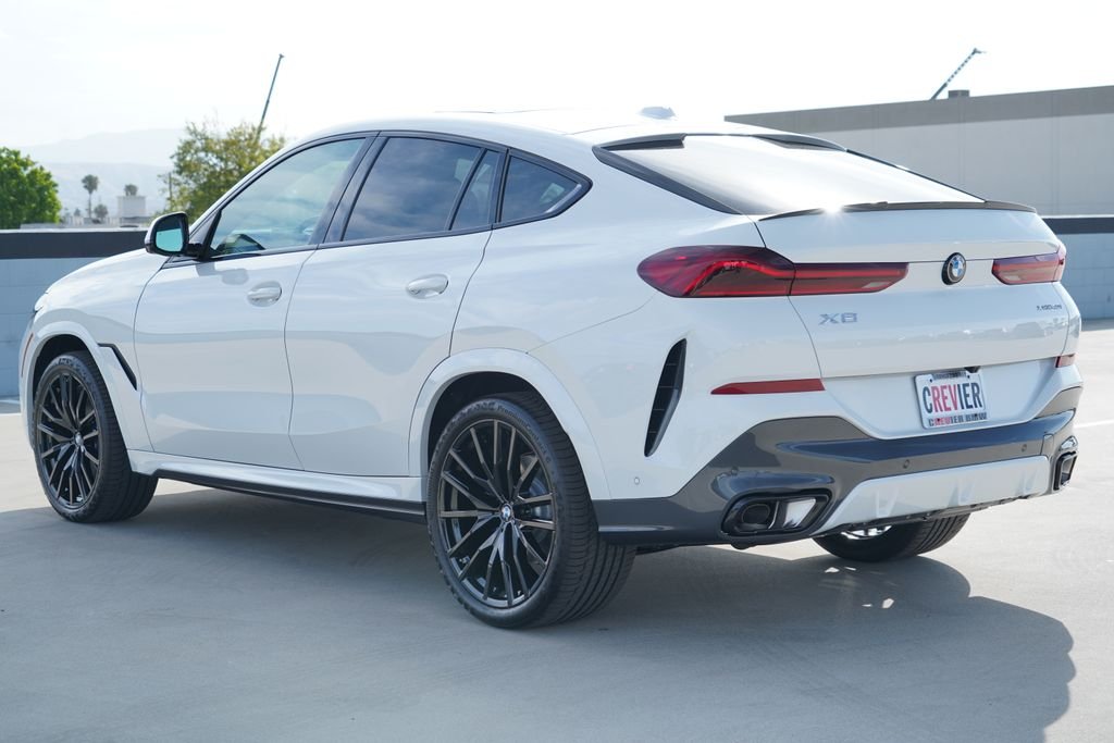 New 2026 Mineral White Metallic BMW xDrive40i image 7