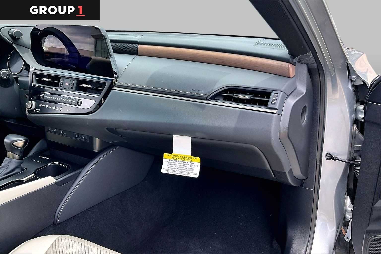 Used 2025 Iridium Lexus  image 16
