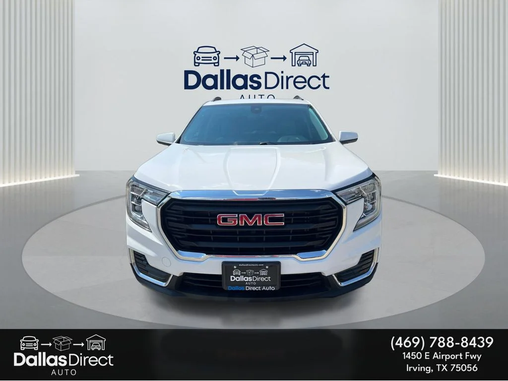 Used 2023 Summit White GMC SLE image 3