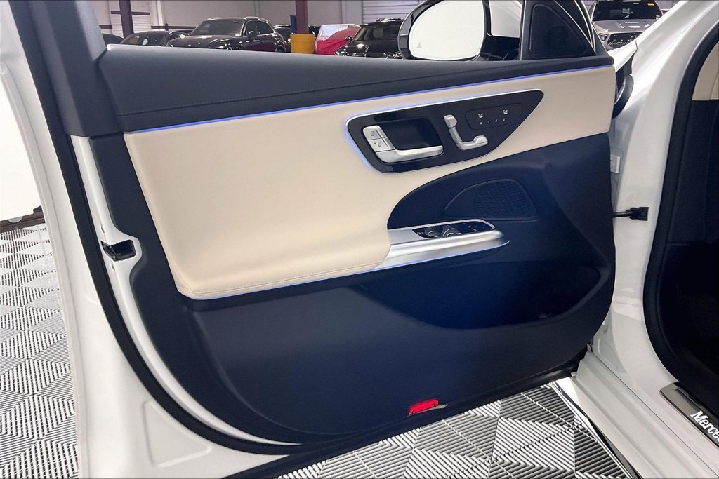 2026 Mercedes-Benz E-Class E350 - Photo 15