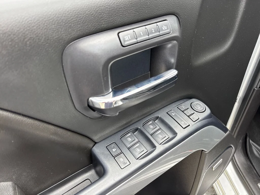 Used 2015 Silver Chevrolet LTZ image 30
