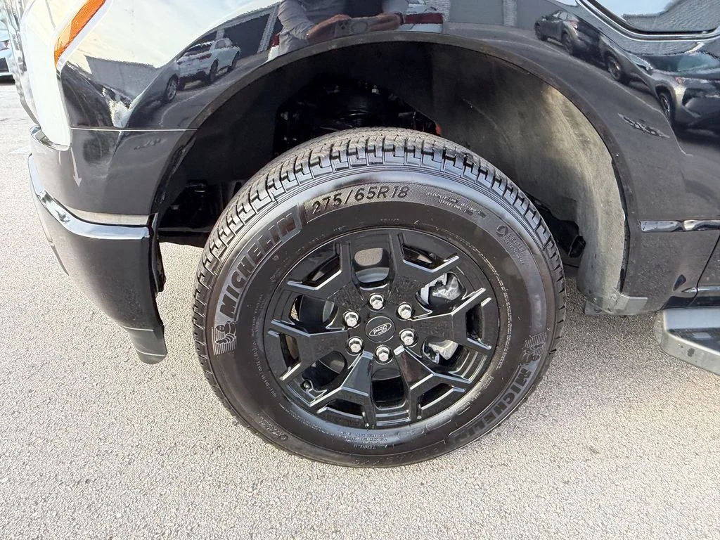 Used 2025 Black Metallic Ford XLT image 9