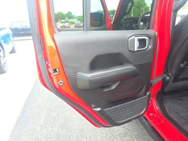 Used 2024 Red Jeep Rubicon 4xe image 29
