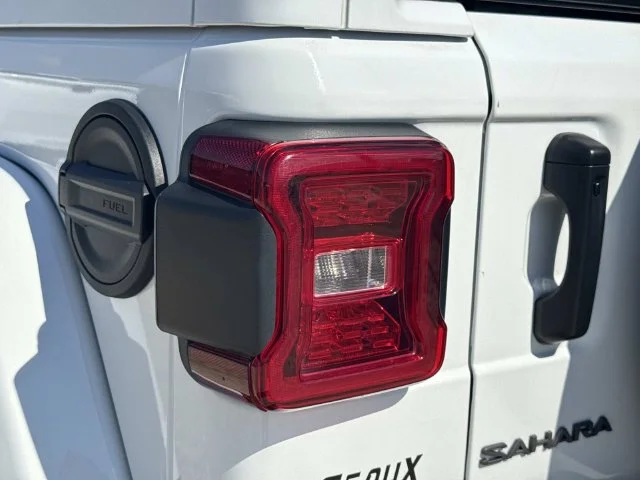 Used 2026 White Jeep Sahara image 10