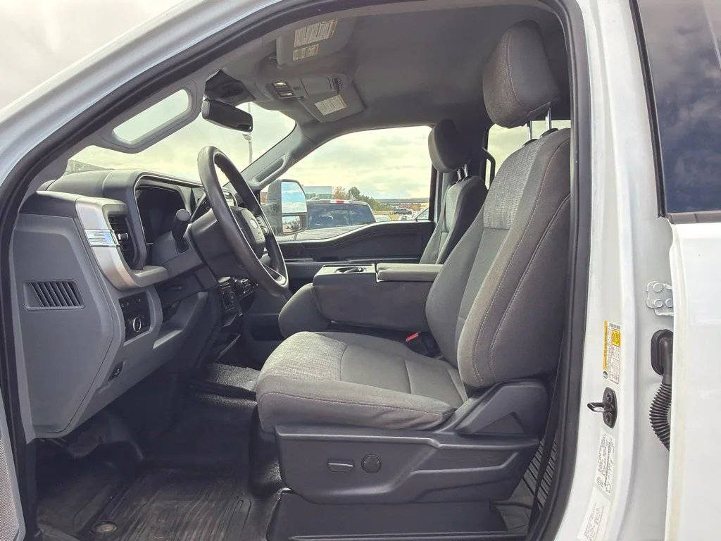 Used 2023 White Ford XLT image 8